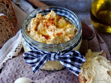 Zdjęcie - Hummus - domowa pasta z ciecierzycy - Przepisy kulinarne ze zdjęciami