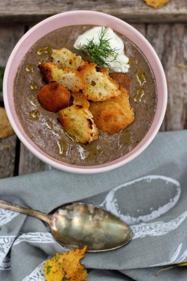 Zdjęcie - Prawdziwa zupa grzybowa - Przepisy kulinarne ze zdjęciami