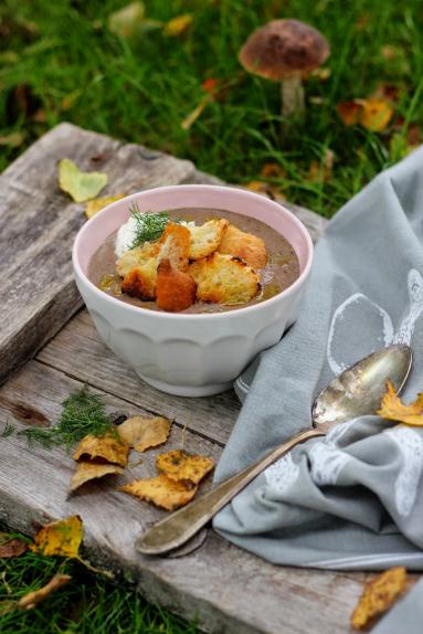 Zdjęcie - Prawdziwa zupa grzybowa - Przepisy kulinarne ze zdjęciami