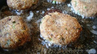 Zdjęcie - Kotlety z kaszy gryczanej z grzybami - Przepisy kulinarne ze zdjęciami