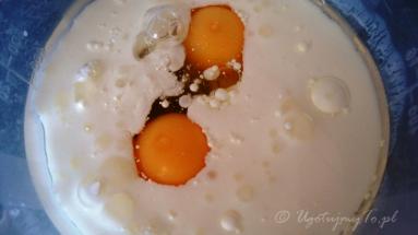 Zdjęcie - Ciasto na maślance z brzoskwiniami - Przepisy kulinarne ze zdjęciami