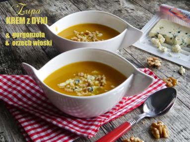 Zdjęcie - Zupa krem z dyni z gorgonzolą i orzechami włoskimi - Przepisy kulinarne ze zdjęciami
