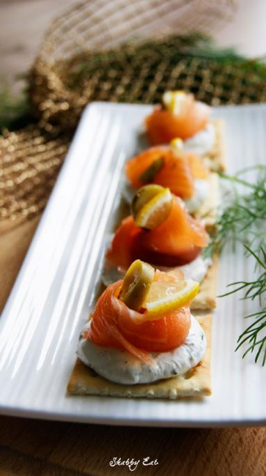 Zdjęcie - Tartinki z łososiem - Przepisy kulinarne ze zdjęciami
