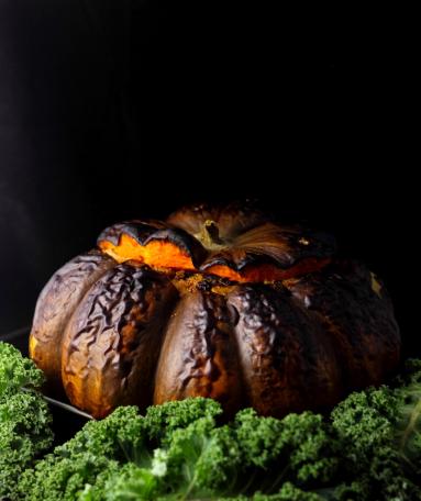 Zdjęcie - Jesienny gulasz w dyni - Przepisy kulinarne ze zdjęciami