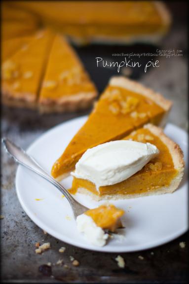 Zdjęcie - Tarta dyniowa z cytrynowym kremem mascarpone (Pumpkin pie with lemon mascarpone cream). - Przepisy kulinarne ze zdjęciami