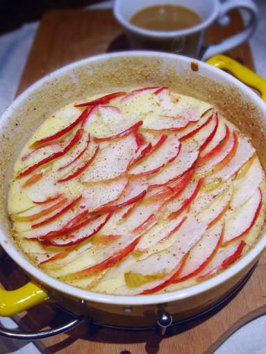Zdjęcie - Kasza manna zapiekana z jabłkami - Przepisy kulinarne ze zdjęciami
