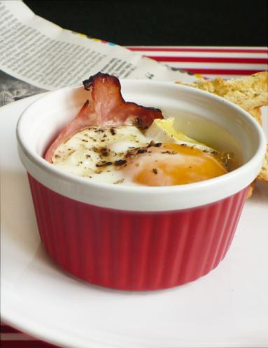 Zdjęcie - Śniadanie do łóżka #74: Jajka w kokilkach - Przepisy kulinarne ze zdjęciami