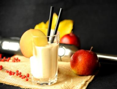 Zdjęcie - Jesienny koktajl z pieczonych jabłek - Przepisy kulinarne ze zdjęciami
