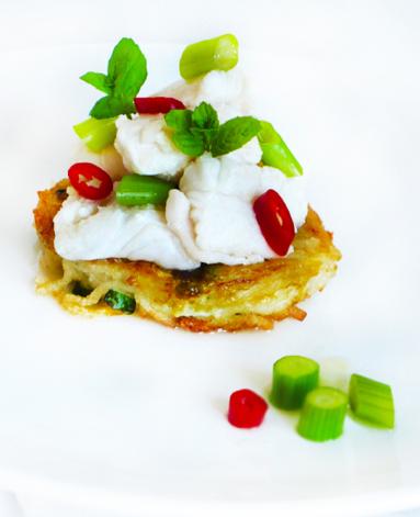 Zdjęcie - Ceviche z dorsza na chrupiącym spodzie - Przepisy kulinarne ze zdjęciami