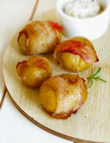 Zdjęcie - Młode ziemniaki na trzy sposoby - Przepisy kulinarne ze zdjęciami