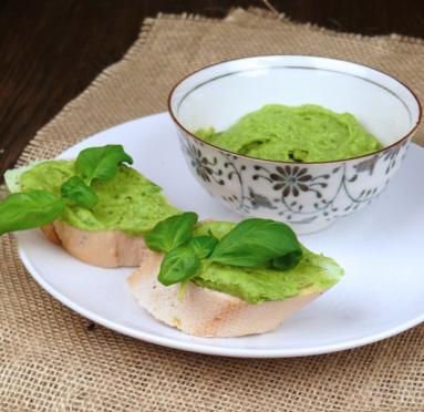 Zdjęcie - Pasta z awokado - Przepisy kulinarne ze zdjęciami