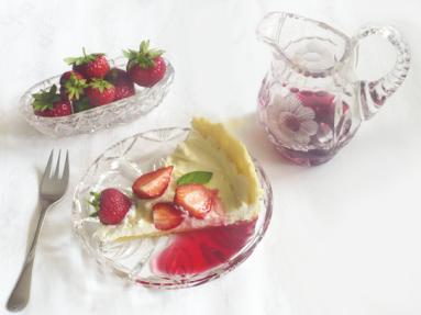 Zdjęcie - Słodka sobota #15: Tarta z ricottą i truskawkami - Przepisy kulinarne ze zdjęciami