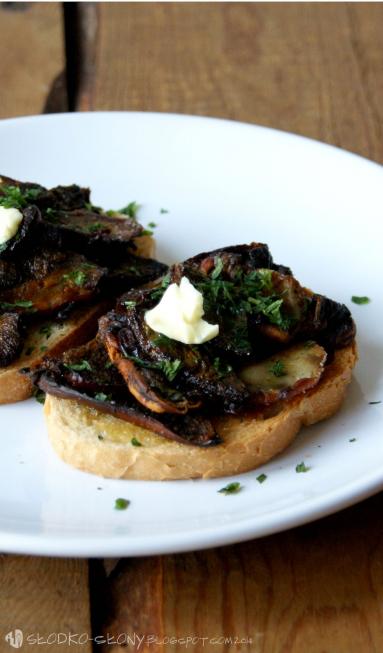 Zdjęcie - Crostini z prawdziwkami / Crostini with mushrooms - Przepisy kulinarne ze zdjęciami