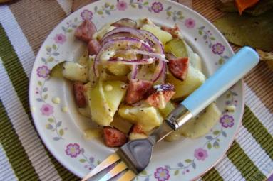 Zdjęcie - Sałatka ziemniaczana z sosem tymiankowym - Przepisy kulinarne ze zdjęciami