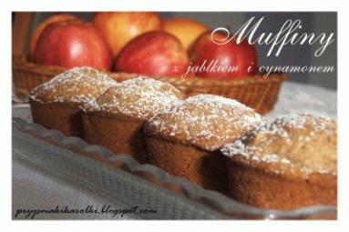 ZdjÄcie - Muffiny z jablkiem i cynamonem - Przepisy kulinarne ze zdjÄciami
