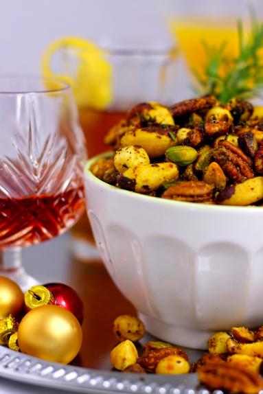 Zdjęcie - Świąteczne orzechy - Przepisy kulinarne ze zdjęciami