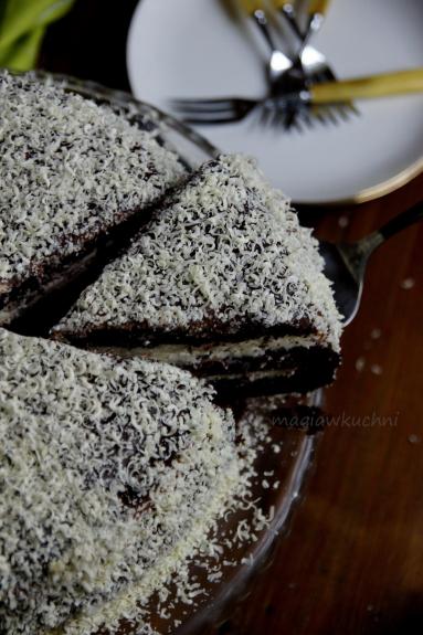 Zdjęcie - Tort mocno czekoladowy - Przepisy kulinarne ze zdjęciami