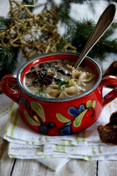 Zdjęcie - Świąteczna zupa grzybowa - Przepisy kulinarne ze zdjęciami