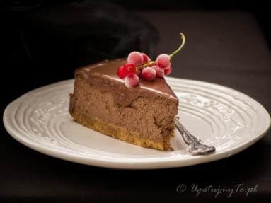 Zdjęcie - Sernik czekoladowy ze śliwkami - Przepisy kulinarne ze zdjęciami