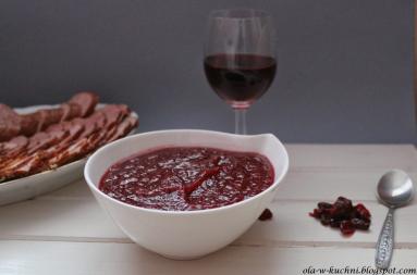 Zdjęcie - Sos żurawinowy na czerwonym winie - Przepisy kulinarne ze zdjęciami