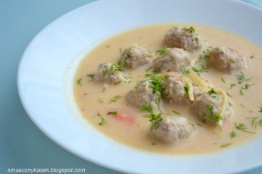 Zdjęcie - Zupa neapolitańska z klopsikami - Przepisy kulinarne ze zdjęciami