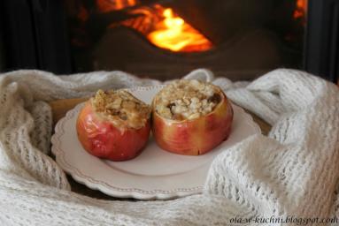 Zdjęcie - Pieczone jabłka z płatkami owsianymi - Przepisy kulinarne ze zdjęciami