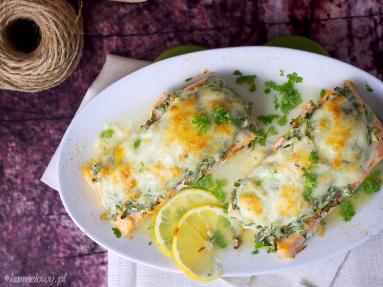 Zdjęcie - Łosoś zapiekany ze szpinakiem i mozzarellą / Salmon baked with spinach and mozzarella - Przepisy kulinarne ze zdjęciami