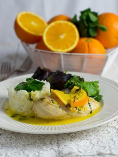 Zdjęcie - Kurczak w pomarańczach z miętą - Przepisy kulinarne ze zdjęciami