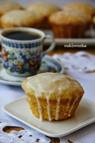 Zdjęcie - Muffiny jak pączki z dżemem - Przepisy kulinarne ze zdjęciami