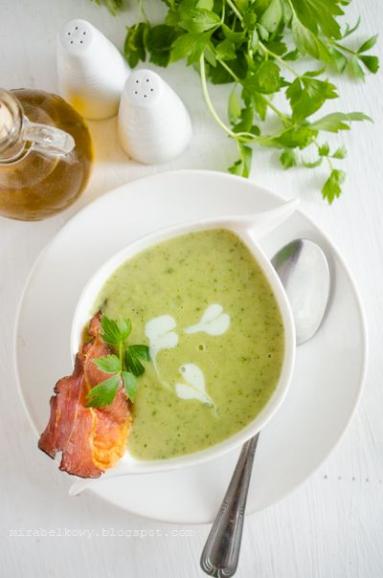 Zdjęcie - Miłosna zupa z lubczyku - Przepisy kulinarne ze zdjęciami