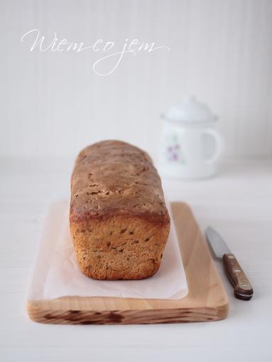 Zdjęcie - Chleb z siemieniem lnianym - Przepisy kulinarne ze zdjęciami
