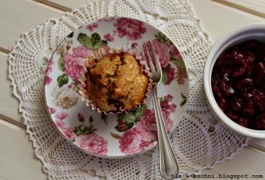 Zdjęcie - Owsiane muffiny z konfiturą - Przepisy kulinarne ze zdjęciami