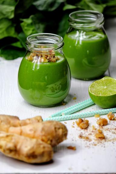 Zdjęcie - Zielone smoothie ze szpinakiem - Przepisy kulinarne ze zdjęciami
