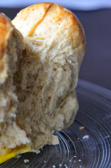 Zdjęcie - Brioche z dodatkiem mąki pełnoziarnistej - Przepisy kulinarne ze zdjęciami