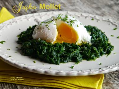 Zdjęcie - Jajko mollet na szpinaku - Przepisy kulinarne ze zdjęciami