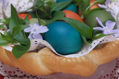 Zdjęcie - Koszyczek wielkanocny z ciasta drozdzowego - Przepisy kulinarne ze zdjęciami