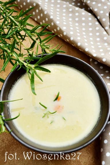 Zdjęcie - Zupa krem z kalafiora i kurczaka - Przepisy kulinarne ze zdjęciami