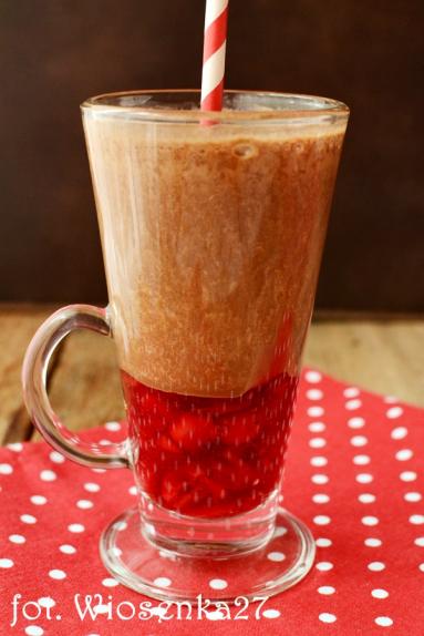 Zdjęcie - Kawa na zimno z wiśniową wkładką - Przepisy kulinarne ze zdjęciami