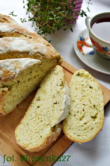 Zdjęcie - Jogurtowy chleb z cukinią - Przepisy kulinarne ze zdjęciami