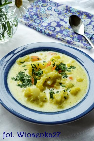 Zdjęcie - Zupa z kalafiorem, ryżem i kurkumą - Przepisy kulinarne ze zdjęciami