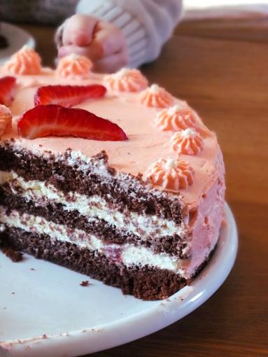 Zdjęcie - różowy tort dla NieAlergika - Przepisy kulinarne ze zdjęciami