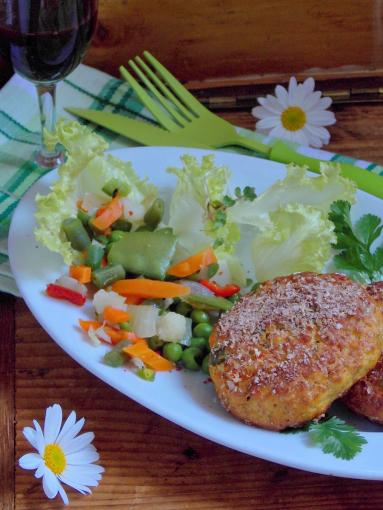Zdjęcie - Kotleciki z soczewicy i warzyw - Przepisy kulinarne ze zdjęciami