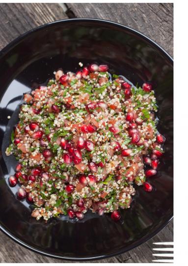 Zdjęcie - Tabbouleh z komosą ryżową - Przepisy kulinarne ze zdjęciami