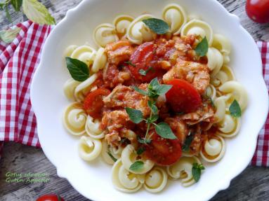Zdjęcie - Pomidorowe volanti z dorszem - Przepisy kulinarne ze zdjęciami