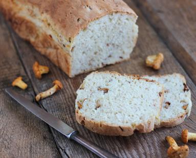 Zdjęcie - Cebulowy chleb z kurkami - Przepisy kulinarne ze zdjęciami