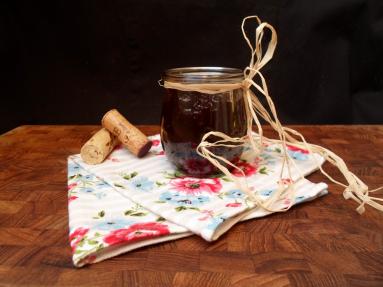 Zdjęcie - Lato w słoiku - dżem wiśniowy z czerwonym winem - Przepisy kulinarne ze zdjęciami
