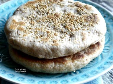 Zdjęcie - Turecki "Fladenbrot" z patelni - Przepisy kulinarne ze zdjęciami