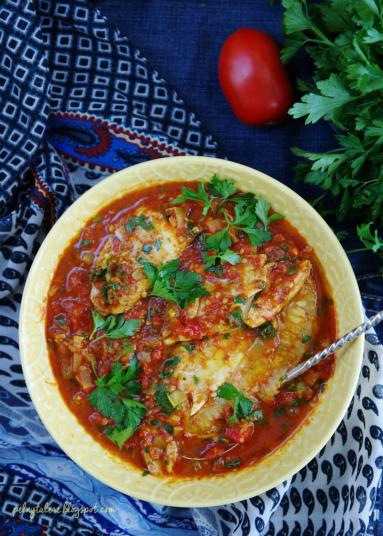 Zdjęcie - Pomidorowe curry rybne - Przepisy kulinarne ze zdjęciami