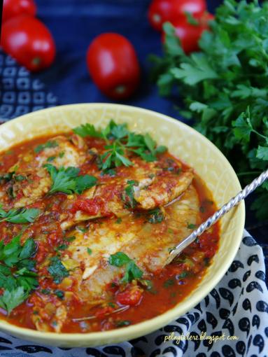 Zdjęcie - Pomidorowe curry rybne - Przepisy kulinarne ze zdjęciami