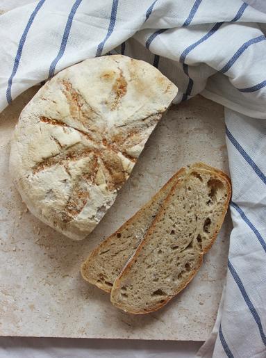 Zdjęcie - Okrągły chleb na zakwasie - Przepisy kulinarne ze zdjęciami